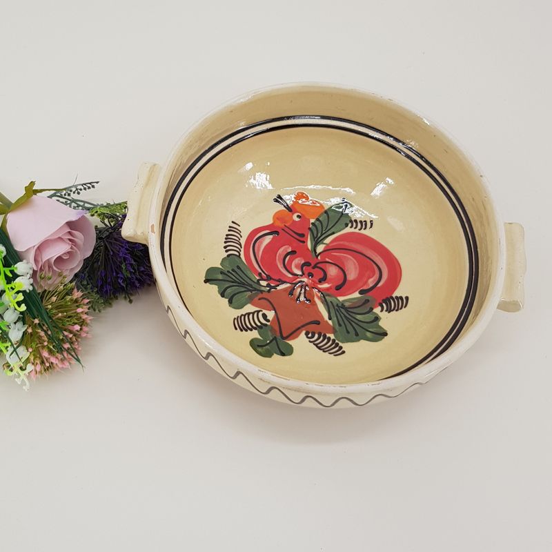 Castron traditional cu manere din ceramica de corund