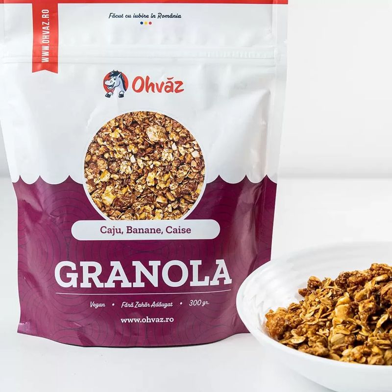 Granola cu Caju, Banane, Caise