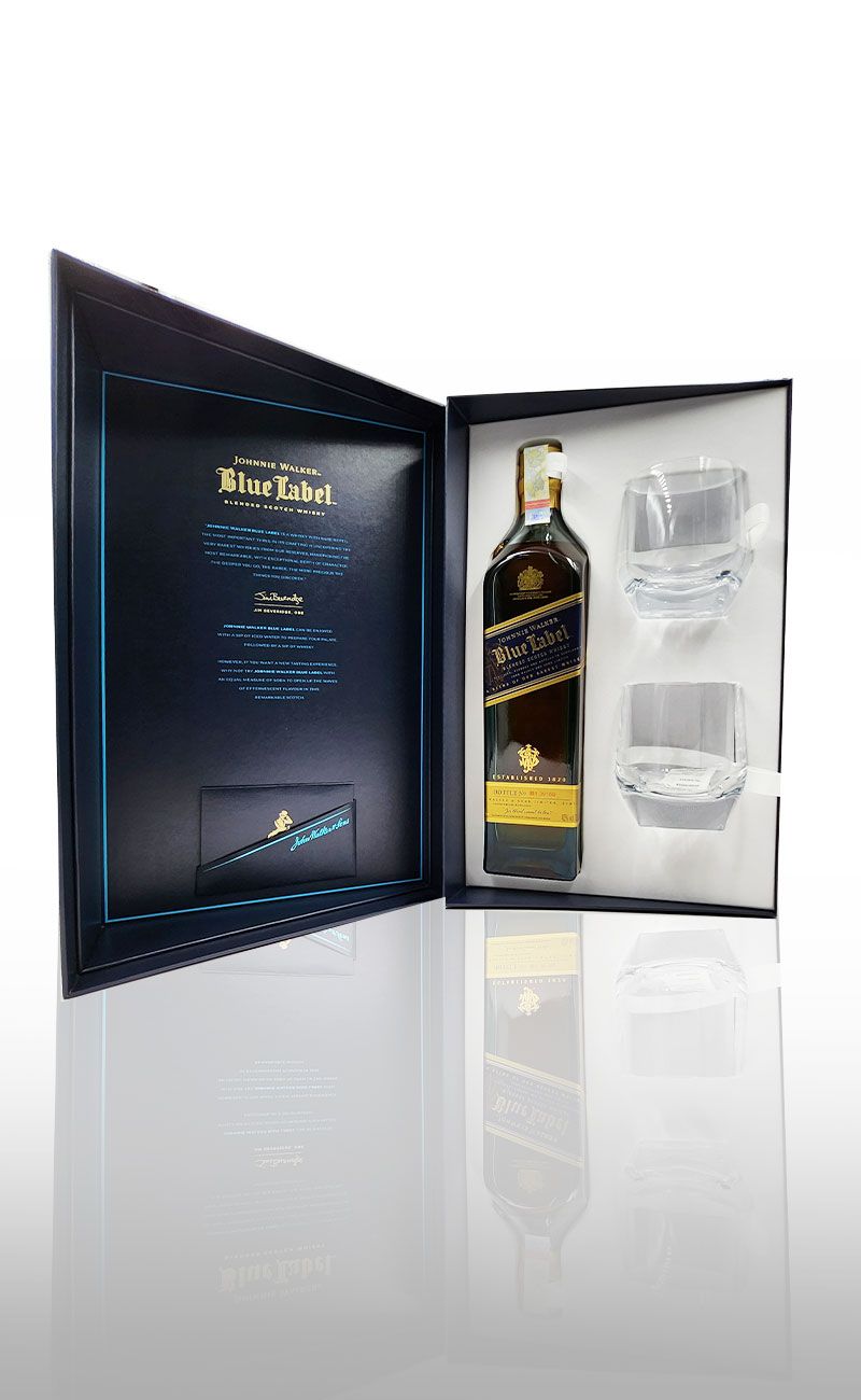 JOHNIE WALKER BLUE LABEL 0.7 L cu 2 pahare